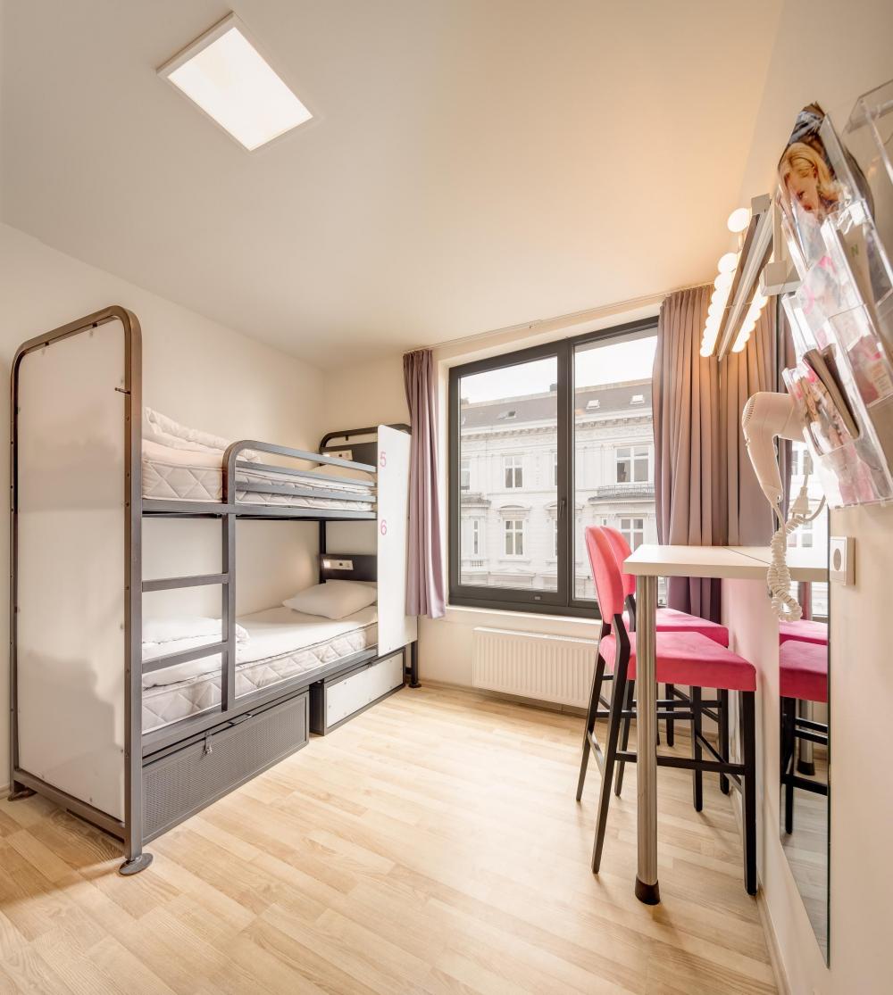 6 bed dorm - Vain miehille - Standardi - Oma kylpyhuone