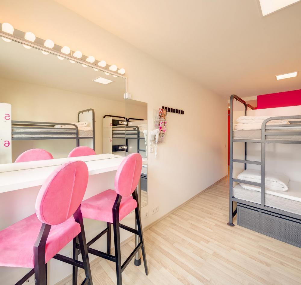 6 bed dorm - Vain miehille - Standardi - Oma kylpyhuone