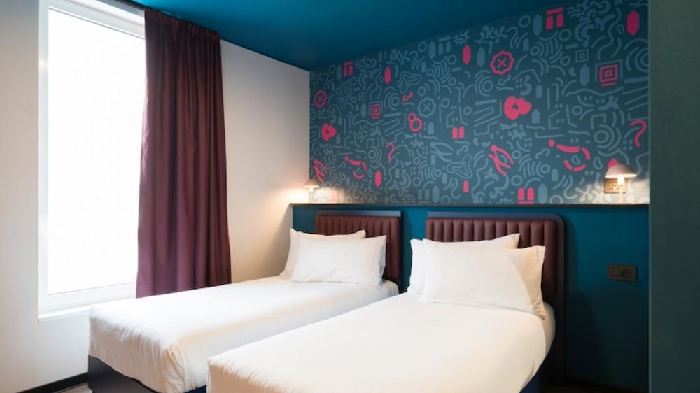 Double (or twin) Room