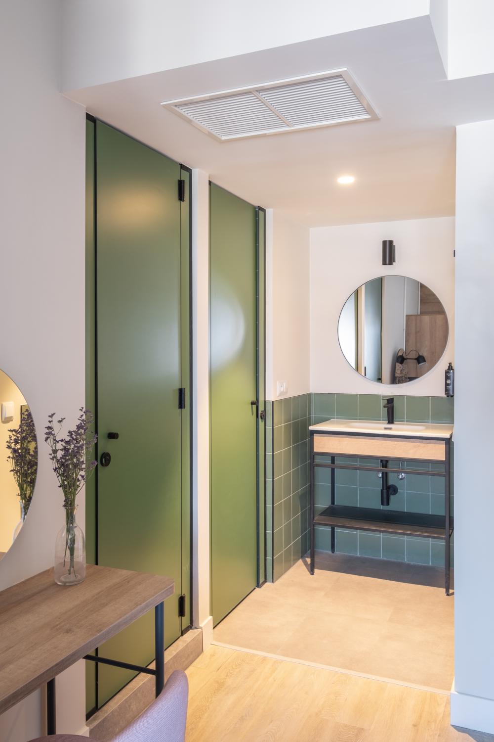 6 bed dorm - Vain miehille - Deluxe - Oma kylpyhuone