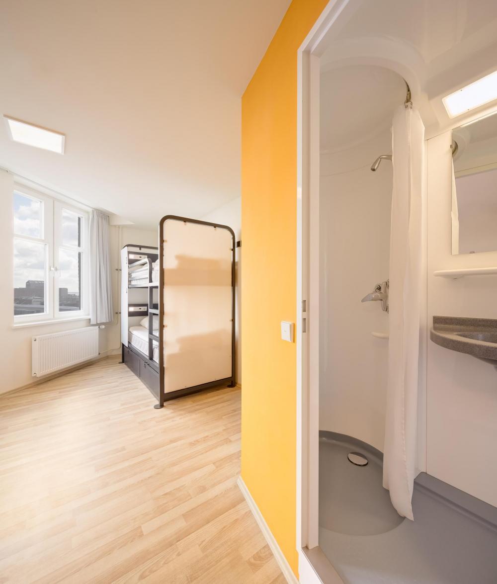 4 bed dorm - Seka - Standardi - Oma kylpyhuone