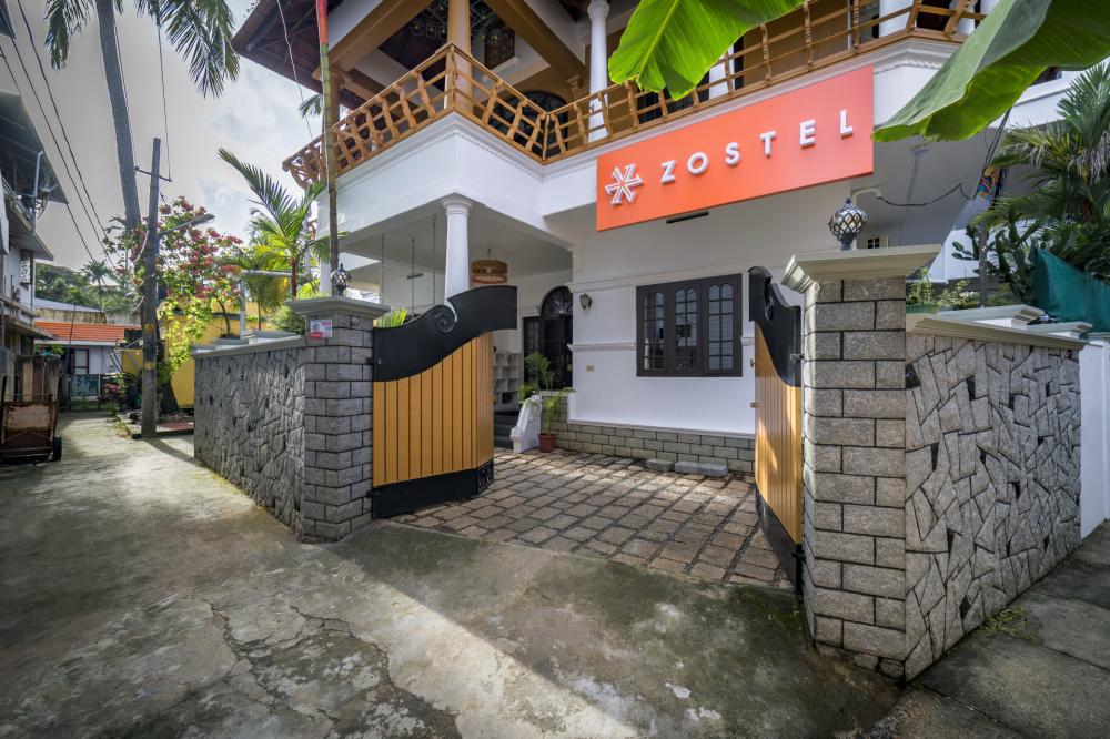 Zostel Kochi Main entrance