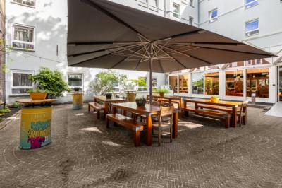Terraza externa del Ms. Chelin Image