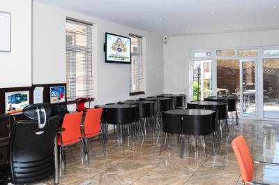PC facilities and Lounge Image
